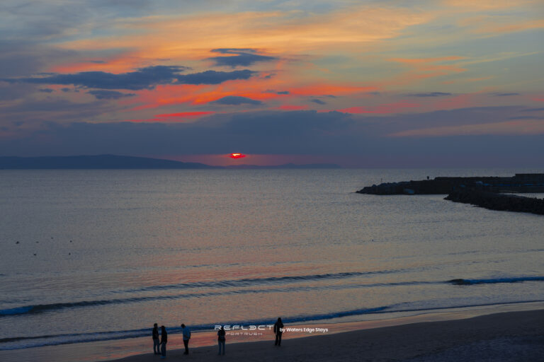 Stunning Retreat in Portrush Overlooking the North Coast – A romantic coastal escape for couples seeking a few relaxing days in Portrush.